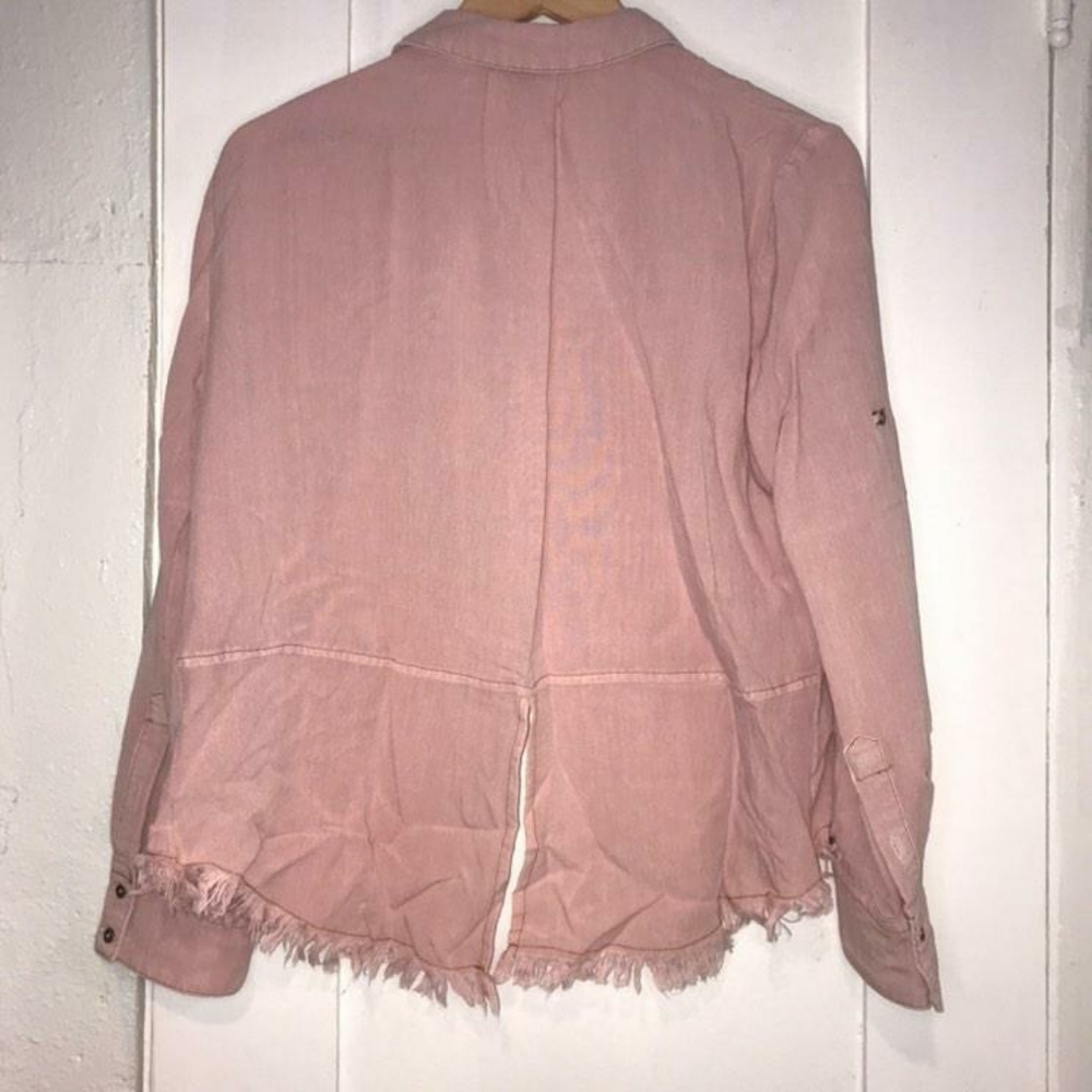 Button up - Picture 4 of 4